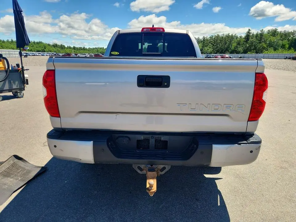 2021 TOYOTA TUNDRA SR5  