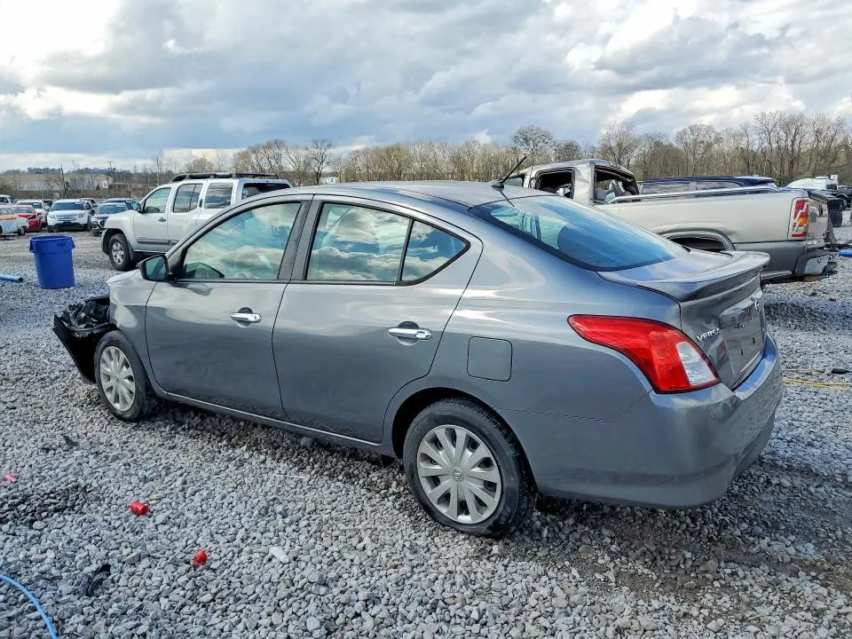 2019 NISSAN VERSA SV  