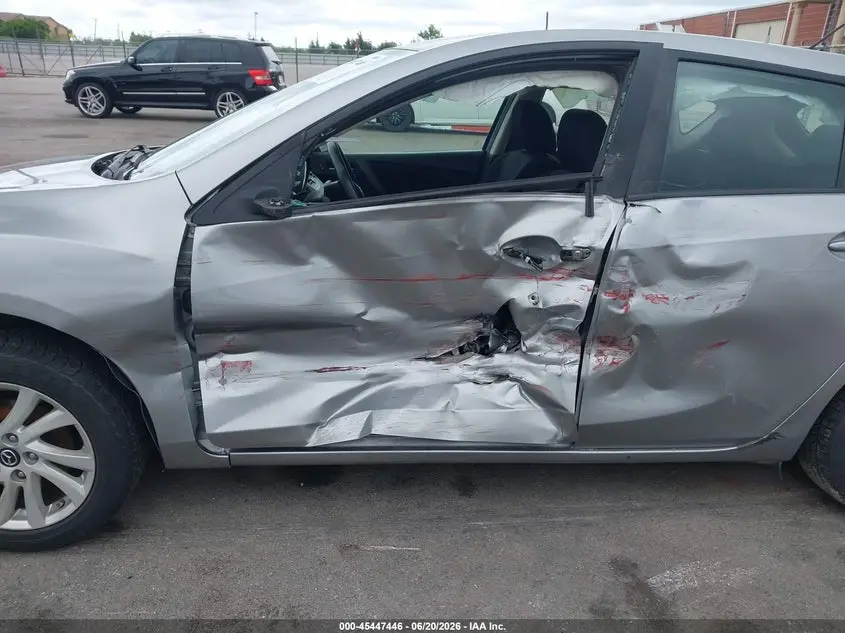 2013 MAZDA MAZDA3 I TOURING