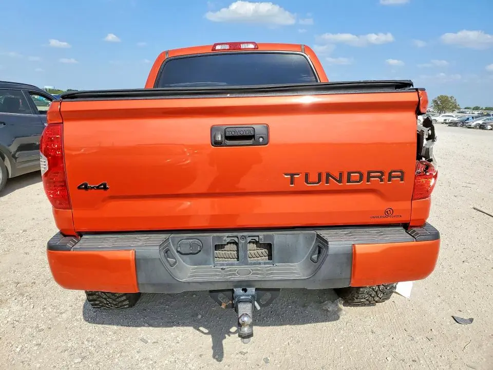 2017 TOYOTA TUNDRA SR5  