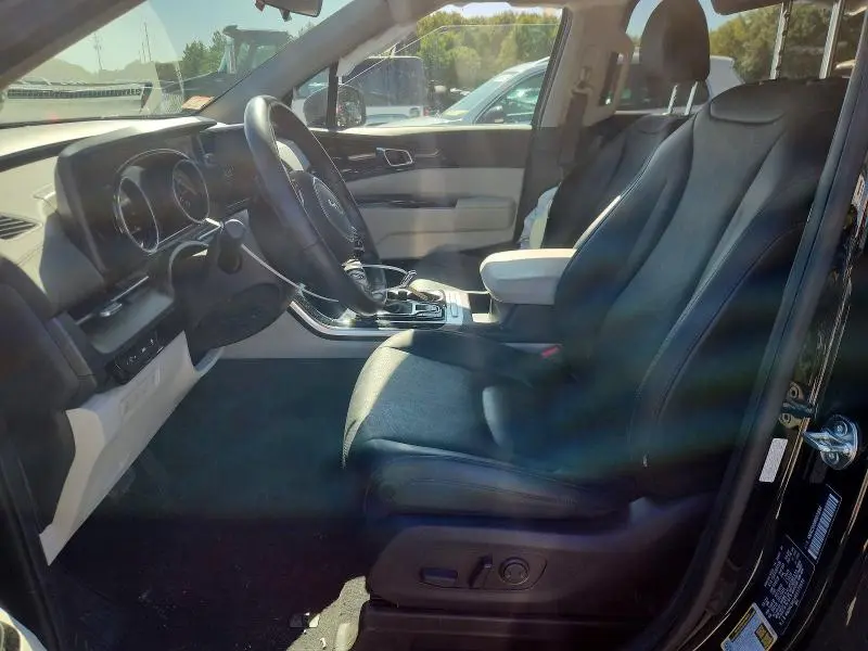 2024 KIA CARNIVAL EX  