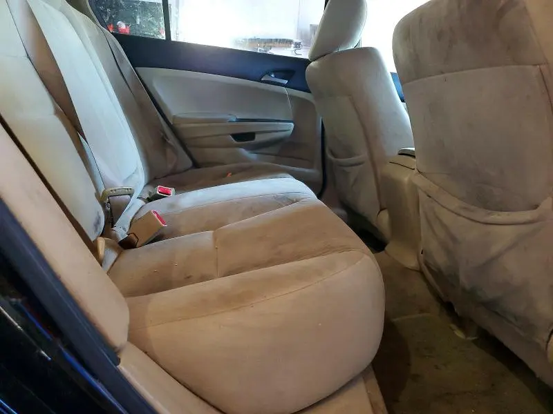 2011 HONDA ACCORD LX  
