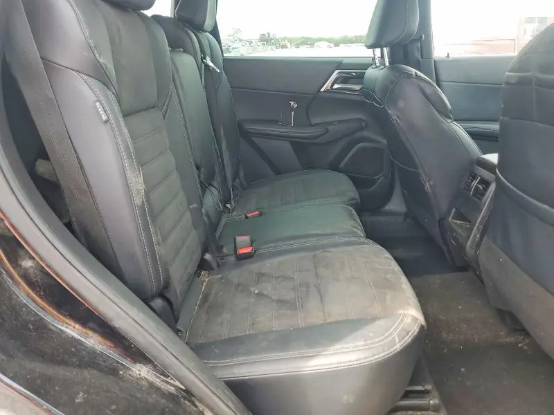 2023 MITSUBISHI OUTLANDER SE  