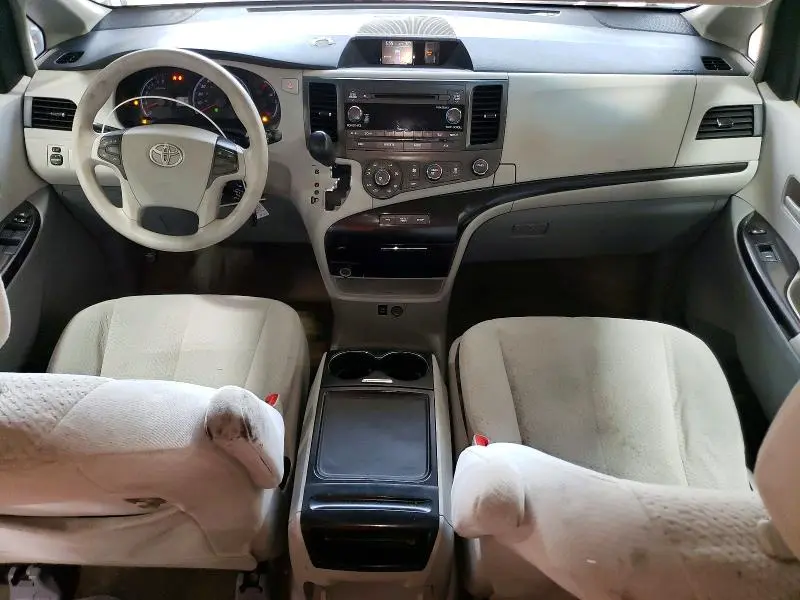 2012 TOYOTA SIENNA LE  
