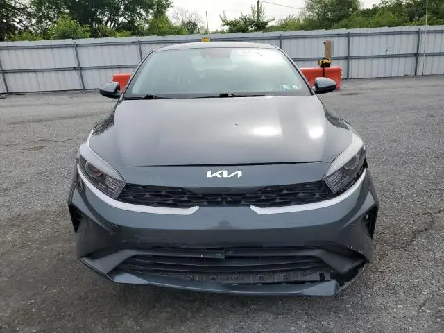 2023 KIA FORTE LX  