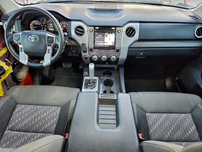 2018 TOYOTA TUNDRA CREWMAX SR5  