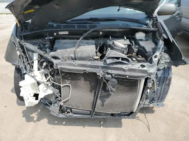 2014 TOYOTA SIENNA LE  
