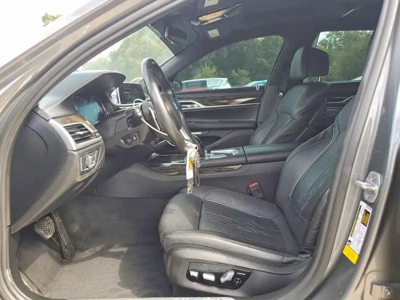 2018 BMW 750 I  