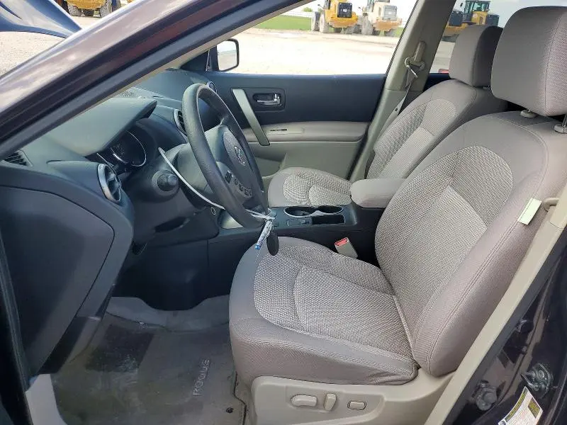 2013 NISSAN ROGUE S  