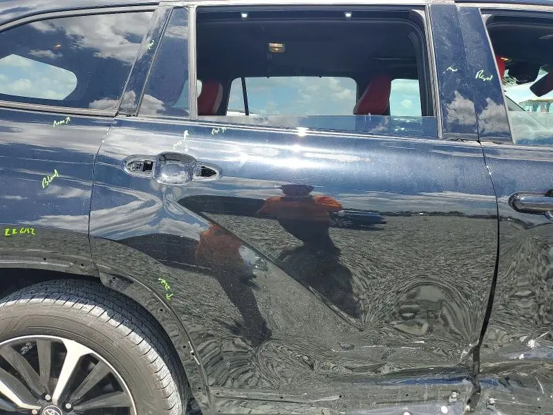 2021 TOYOTA HIGHLANDER XSE  