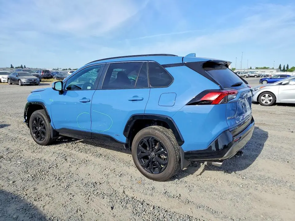 2024 TOYOTA RAV4 SE  