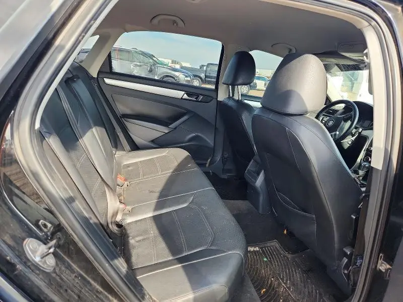2012 VOLKSWAGEN PASSAT SE  