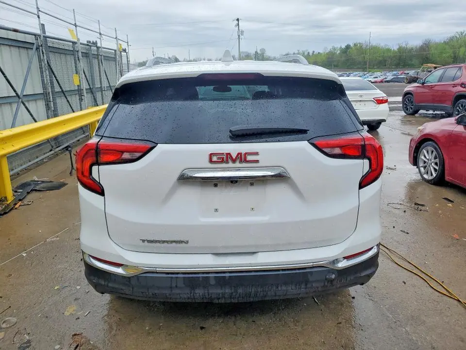 2021 GMC TERRAIN SLT  
