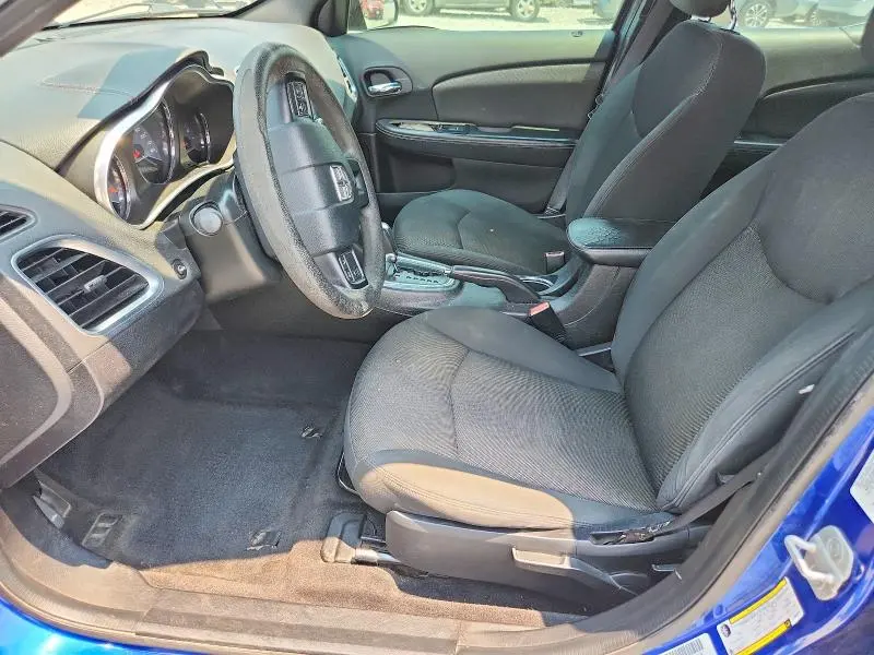 2013 DODGE AVENGER SE  