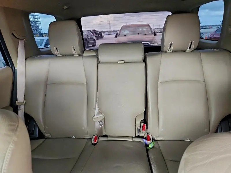 2011 TOYOTA 4RUNNER SR5  