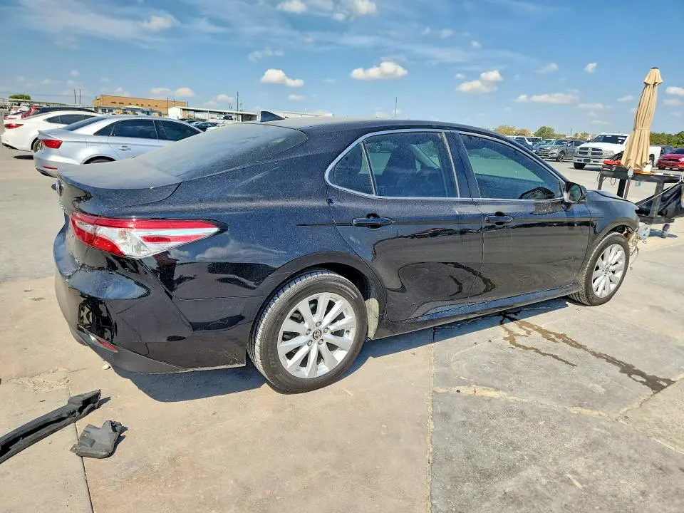 2020 TOYOTA CAMRY LE  