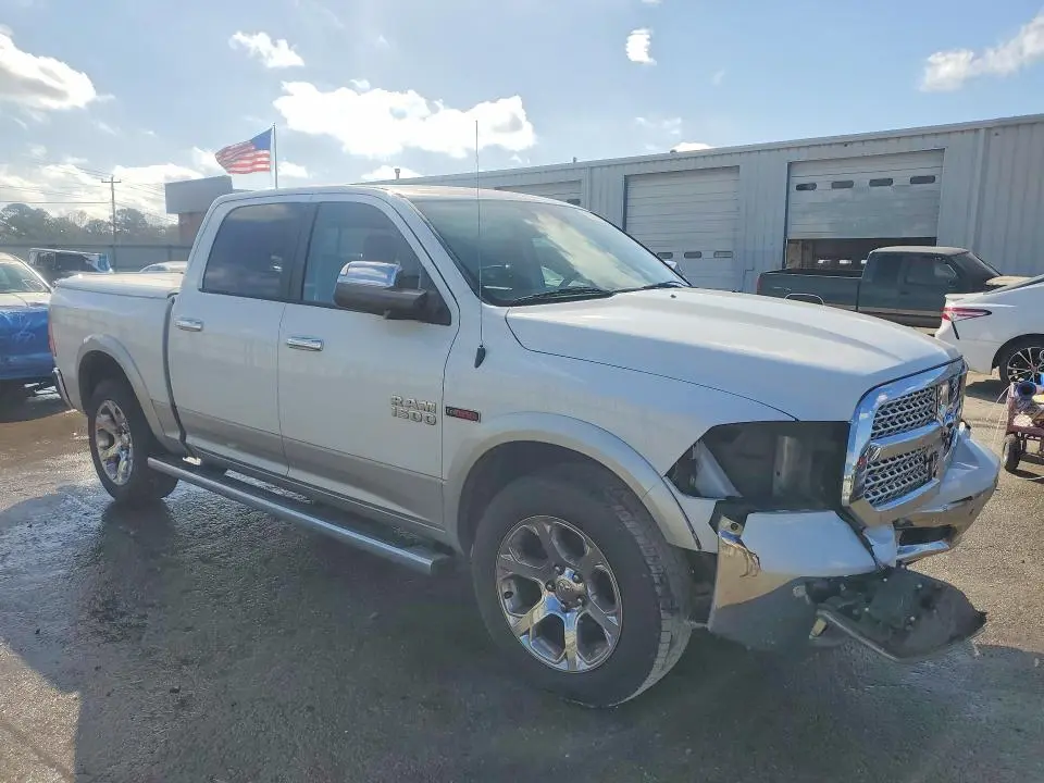 2015 RAM 1500 LARAMIE  