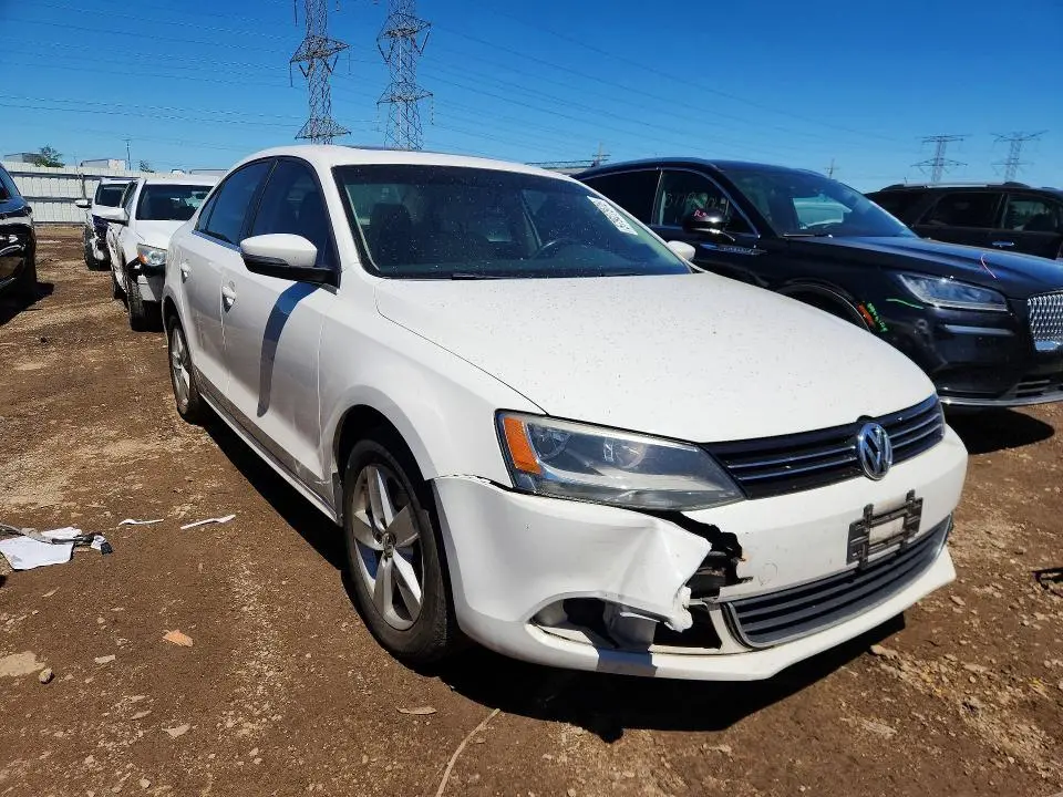 2013 VOLKSWAGEN JETTA TDI  