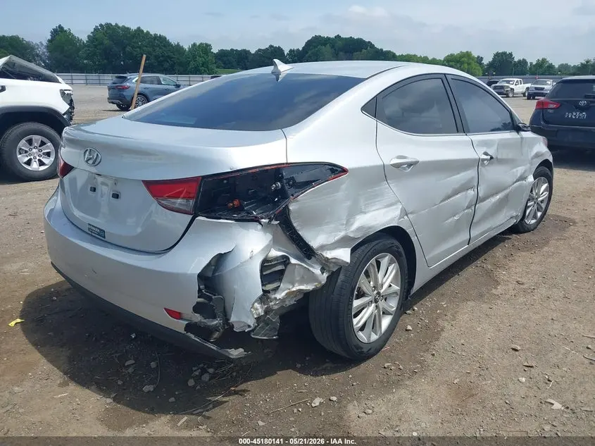 2015 HYUNDAI ELANTRA SE