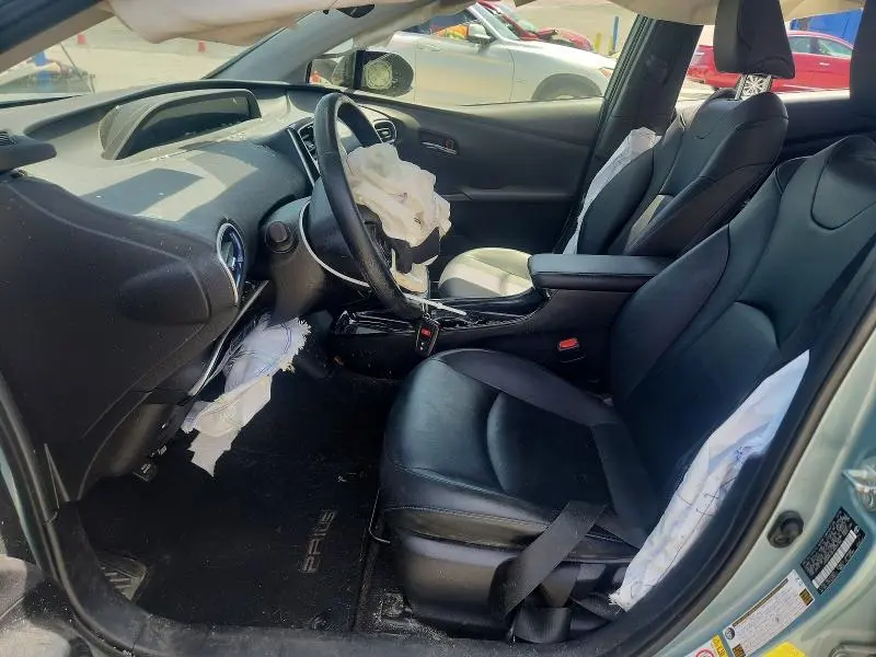 2017 TOYOTA PRIUS THREE TOURING  