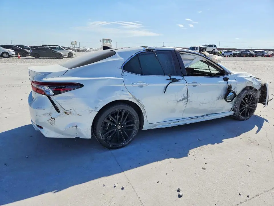 2021 TOYOTA CAMRY XSE  