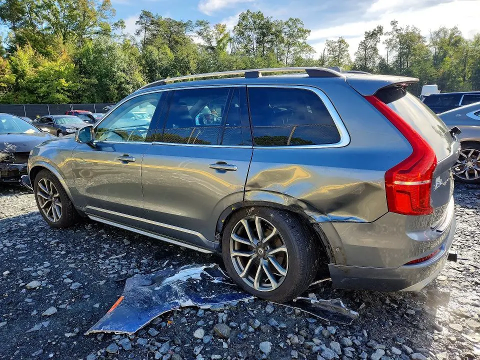 2017 VOLVO XC90 T6  