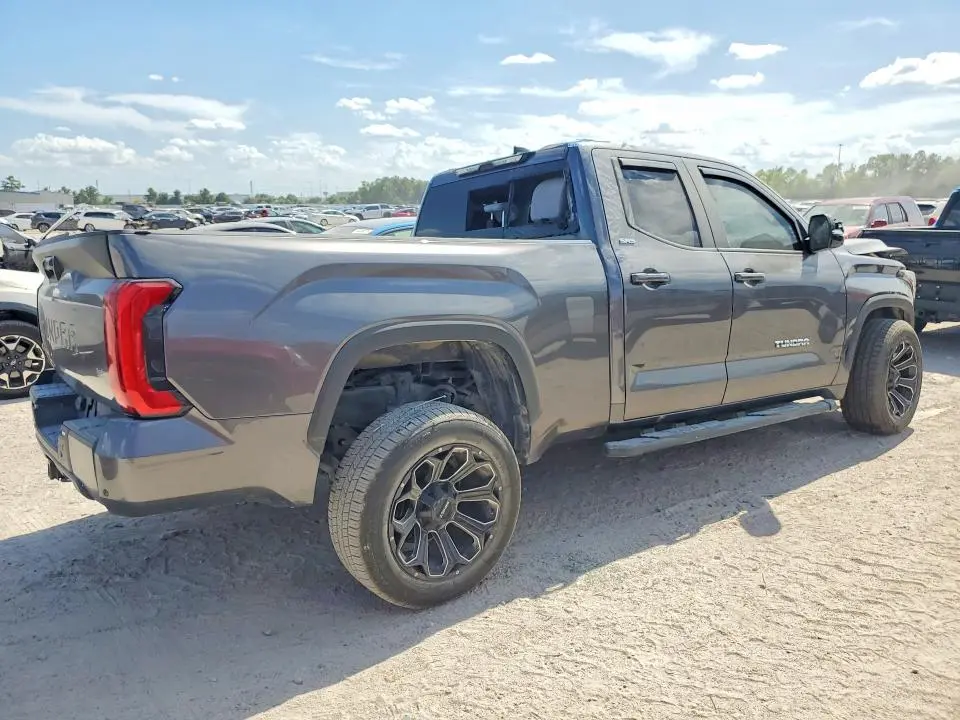 2024 TOYOTA TUNDRA SR5  