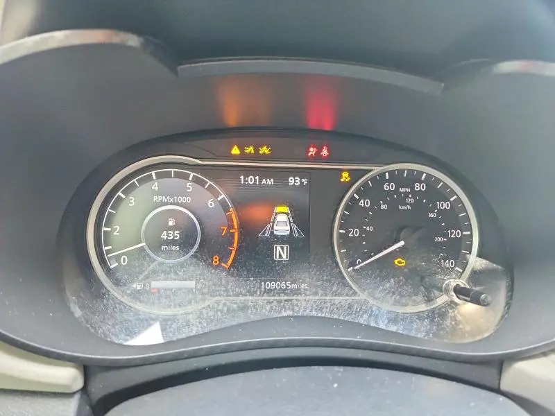 2021 NISSAN VERSA SV  