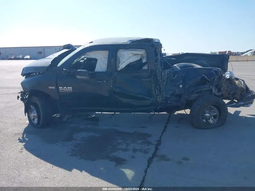 2017 RAM 2500 TRADESMAN  4X4 6'4 BOX