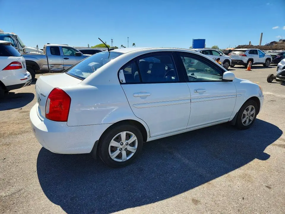 2010 HYUNDAI ACCENT GLS  