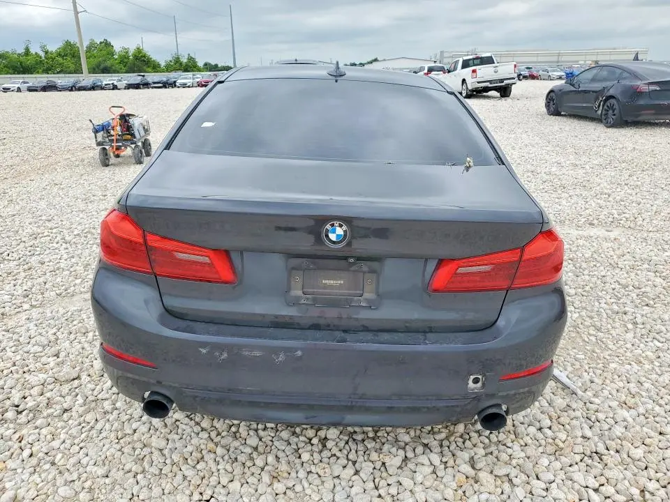 2018 BMW 530E   