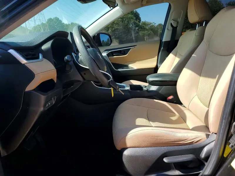 2022 TOYOTA RAV4 LE  