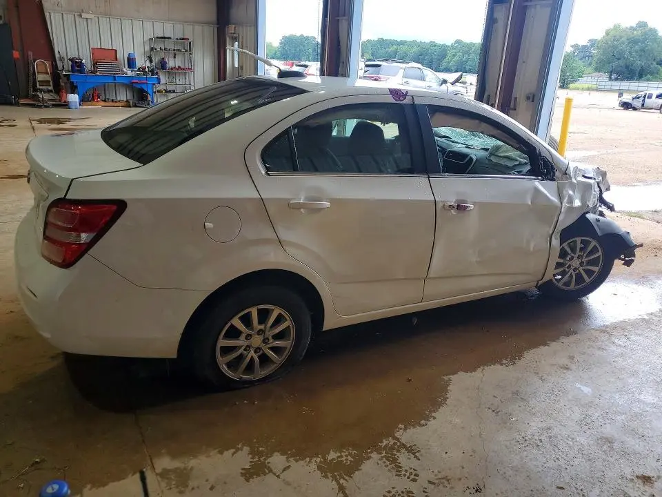 2018 CHEVROLET SONIC LT  