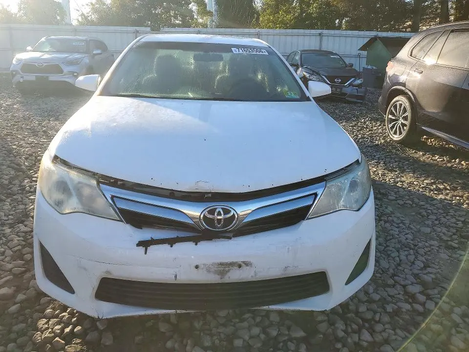 2013 TOYOTA CAMRY LE  