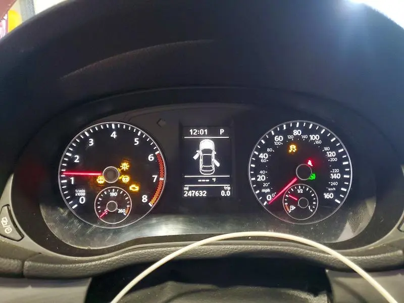 2015 VOLKSWAGEN PASSAT SE  