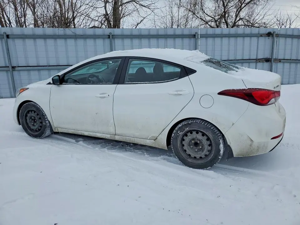 2015 HYUNDAI ELANTRA SE  