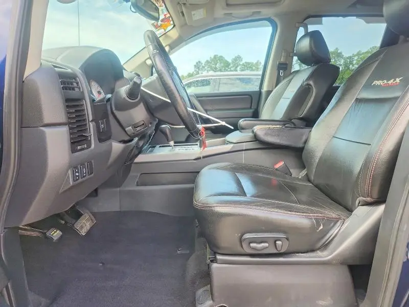 2012 NISSAN TITAN SV  