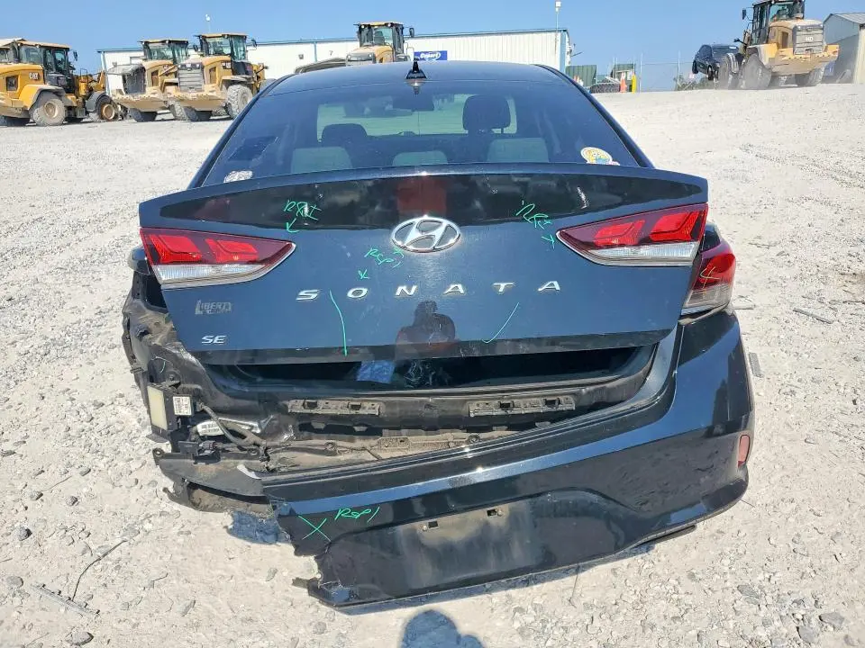 2018 HYUNDAI SONATA SE  