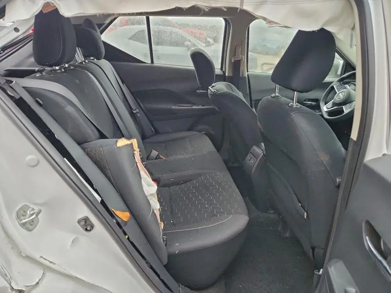 2024 NISSAN KICKS SV  