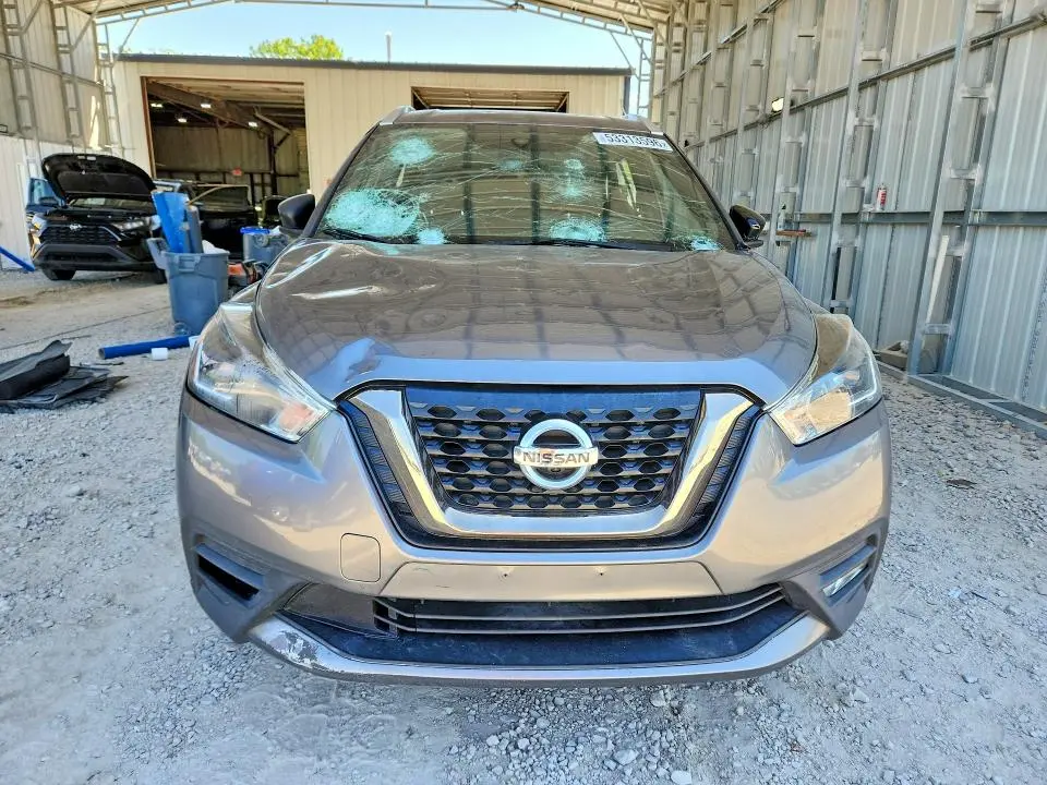 2019 NISSAN KICKS SR  