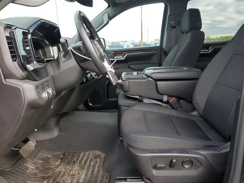 2024 GMC SIERRA   