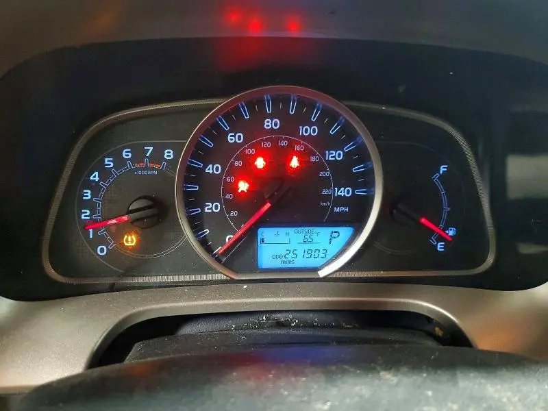 2014 TOYOTA RAV4 LE  