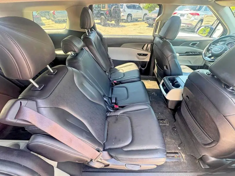2022 KIA CARNIVAL LX  