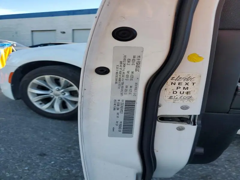 2015 CHRYSLER 300 LIMITED  