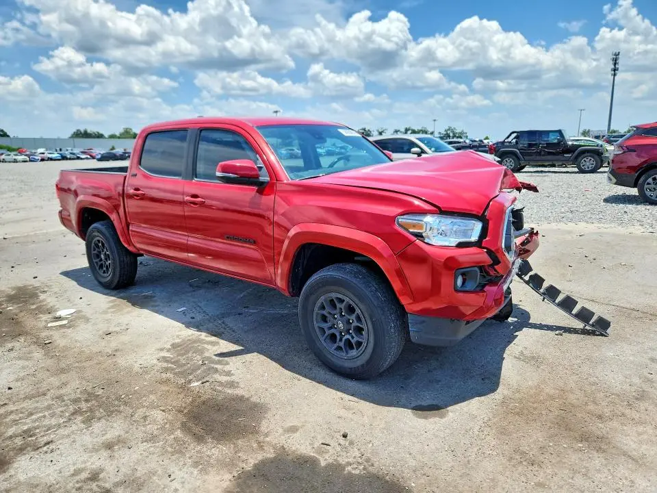 2022 TOYOTA TACOMA SR5 V6  