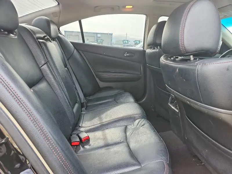 2011 NISSAN MAXIMA   