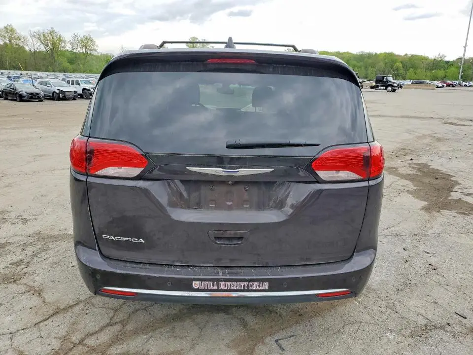 2017 CHRYSLER PACIFICA TOURING L  