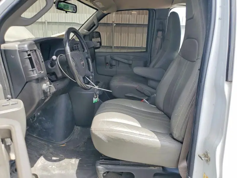 2023 GMC SAVANA G2500  