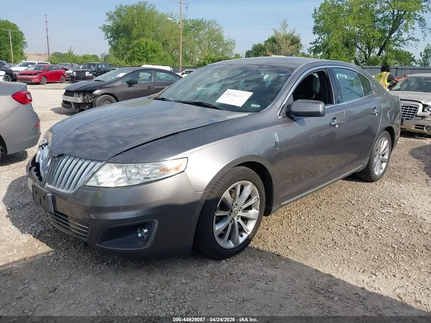 2011 LINCOLN MKS  