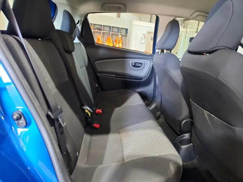 2015 TOYOTA YARIS 5-DOOR L  